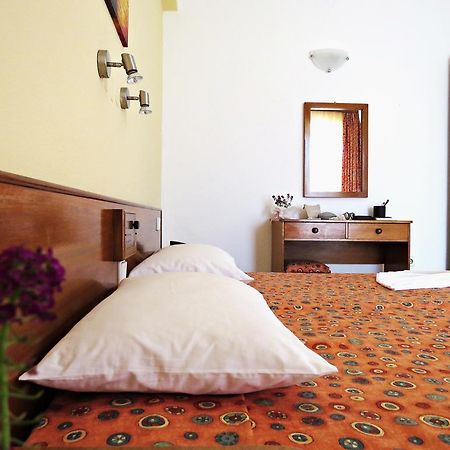 Maritime Hotel Apartments Petaloudes Dış mekan fotoğraf