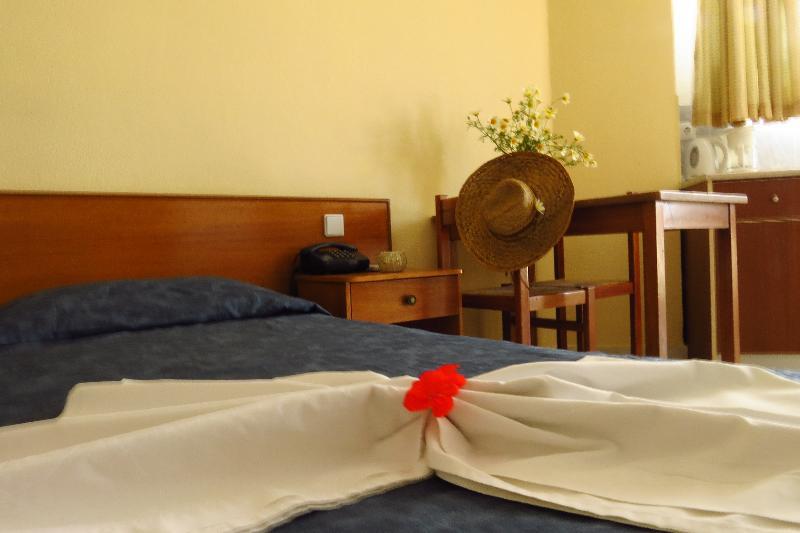 Maritime Hotel Apartments Petaloudes Dış mekan fotoğraf