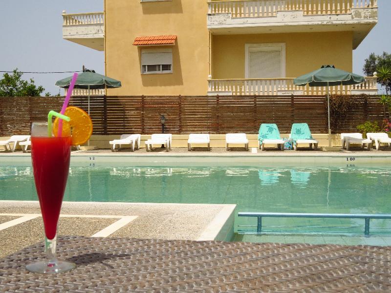 Maritime Hotel Apartments Petaloudes Dış mekan fotoğraf