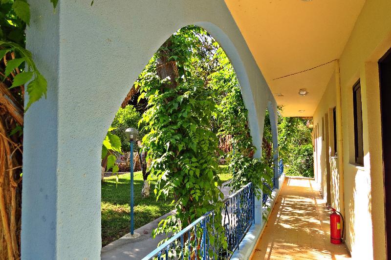 Maritime Hotel Apartments Petaloudes Dış mekan fotoğraf