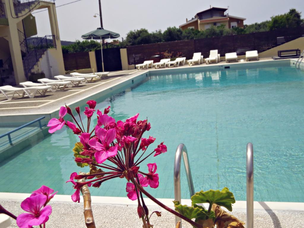Maritime Hotel Apartments Petaloudes Dış mekan fotoğraf