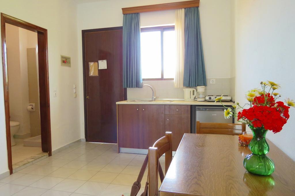 Maritime Hotel Apartments Petaloudes Dış mekan fotoğraf